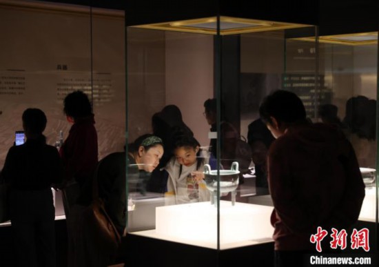 万向官方注册：宁夏博物馆掀起“文博热”